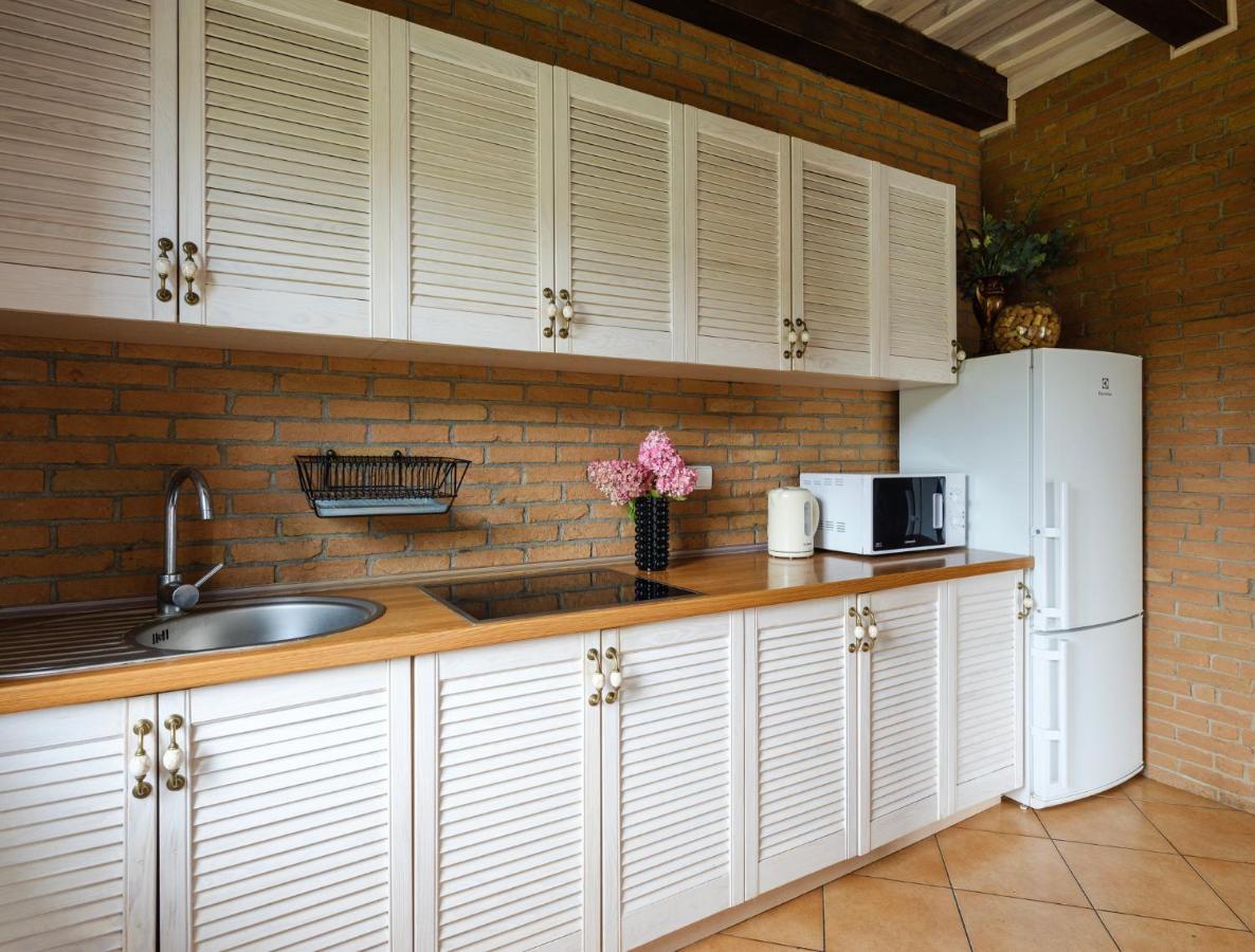 5 Stories Guest House Inkartai Exterior foto